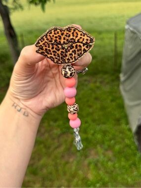 Leopard Lips Pink & Coral badge reel